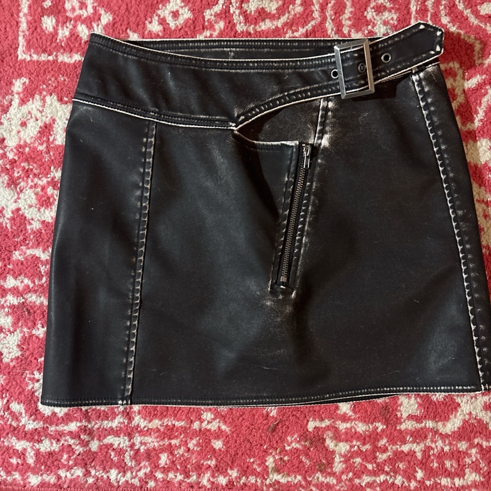 Divided Black and White Mini Skirt Casual Night Out